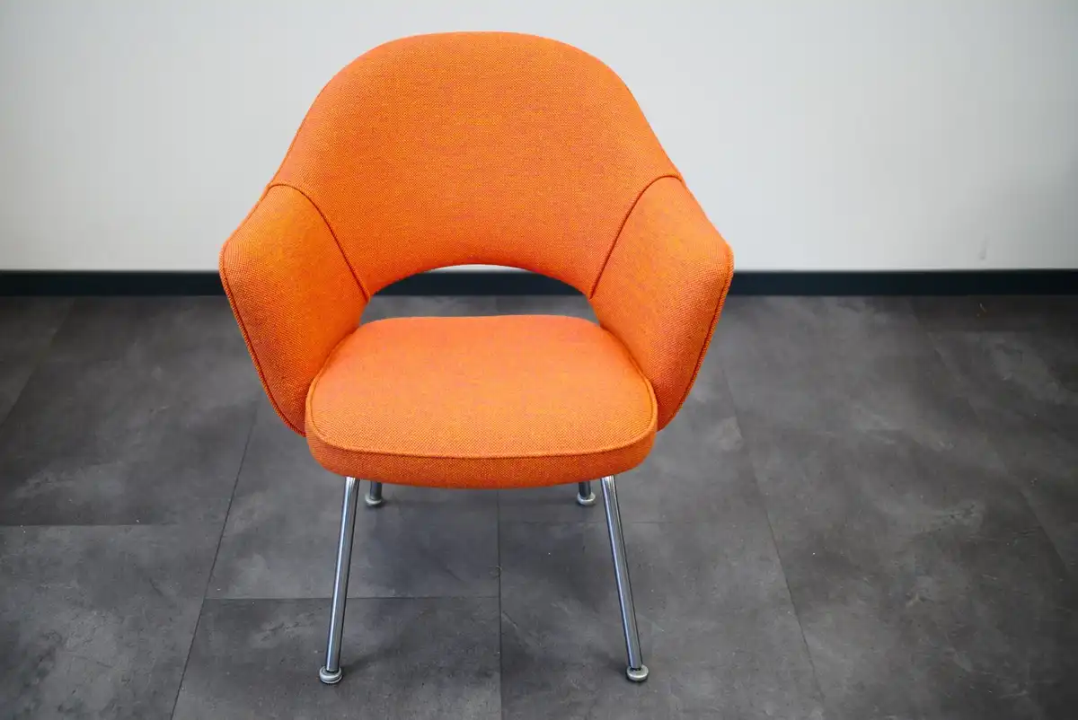 Executive Chair von Eero Saarinen, nachher